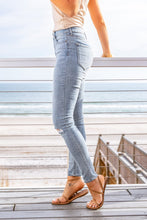 Ankle-Length Distressed Jeans with Pockets
