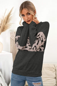 Trendsi Sweatshirts and Hoodies Contrast Leopard Crewneck Sweatshirt