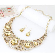 We Sell Fashion Luxury Gold Color Water Drop Diamond Decorated Hollow Out Jewelry Set