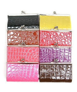 We Sell Fashion Women's Snap Closure Wallet in Black or Brown